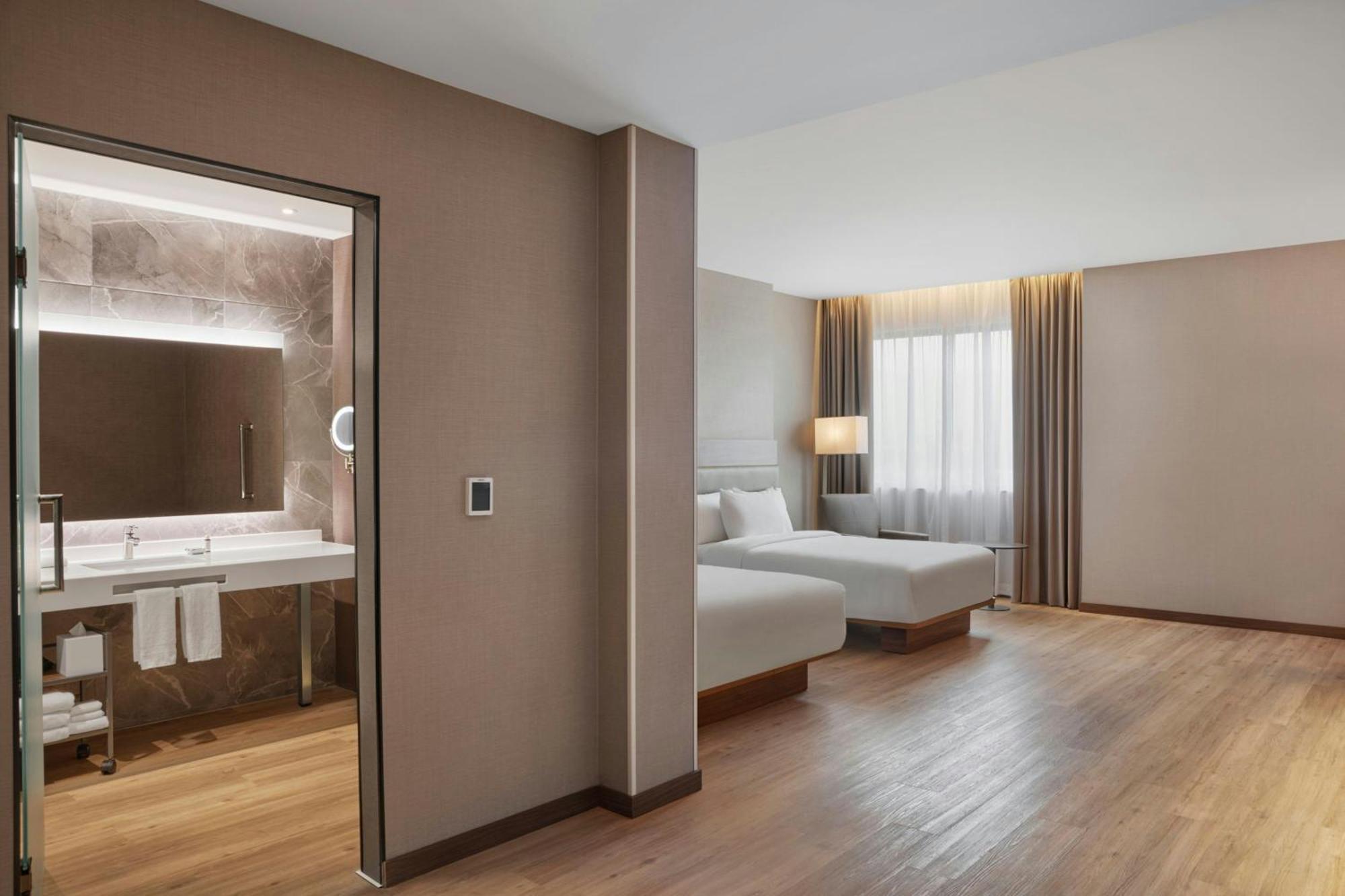 Ac Hotel By Marriott Сальтильо Экстерьер фото