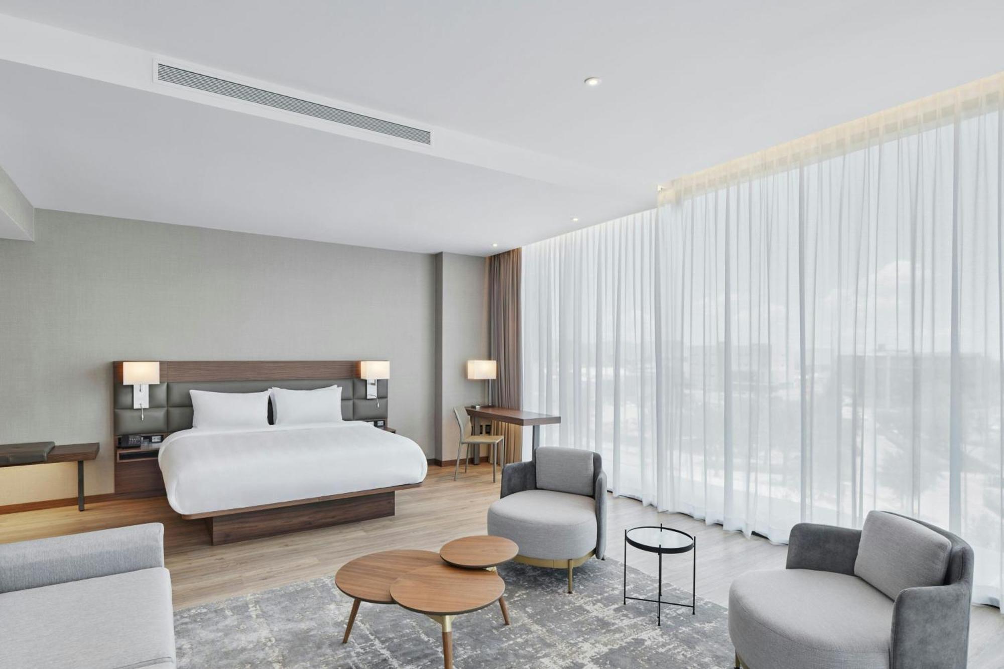 Ac Hotel By Marriott Сальтильо Экстерьер фото