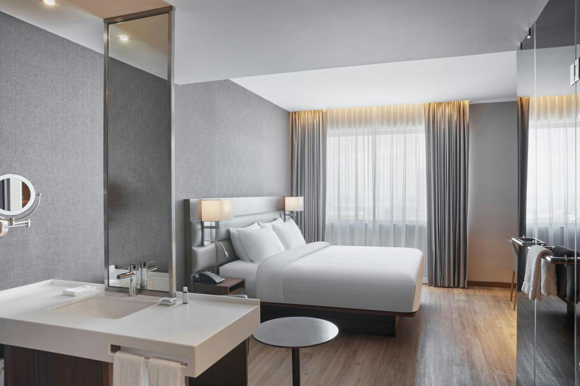 Ac Hotel By Marriott Сальтильо Экстерьер фото