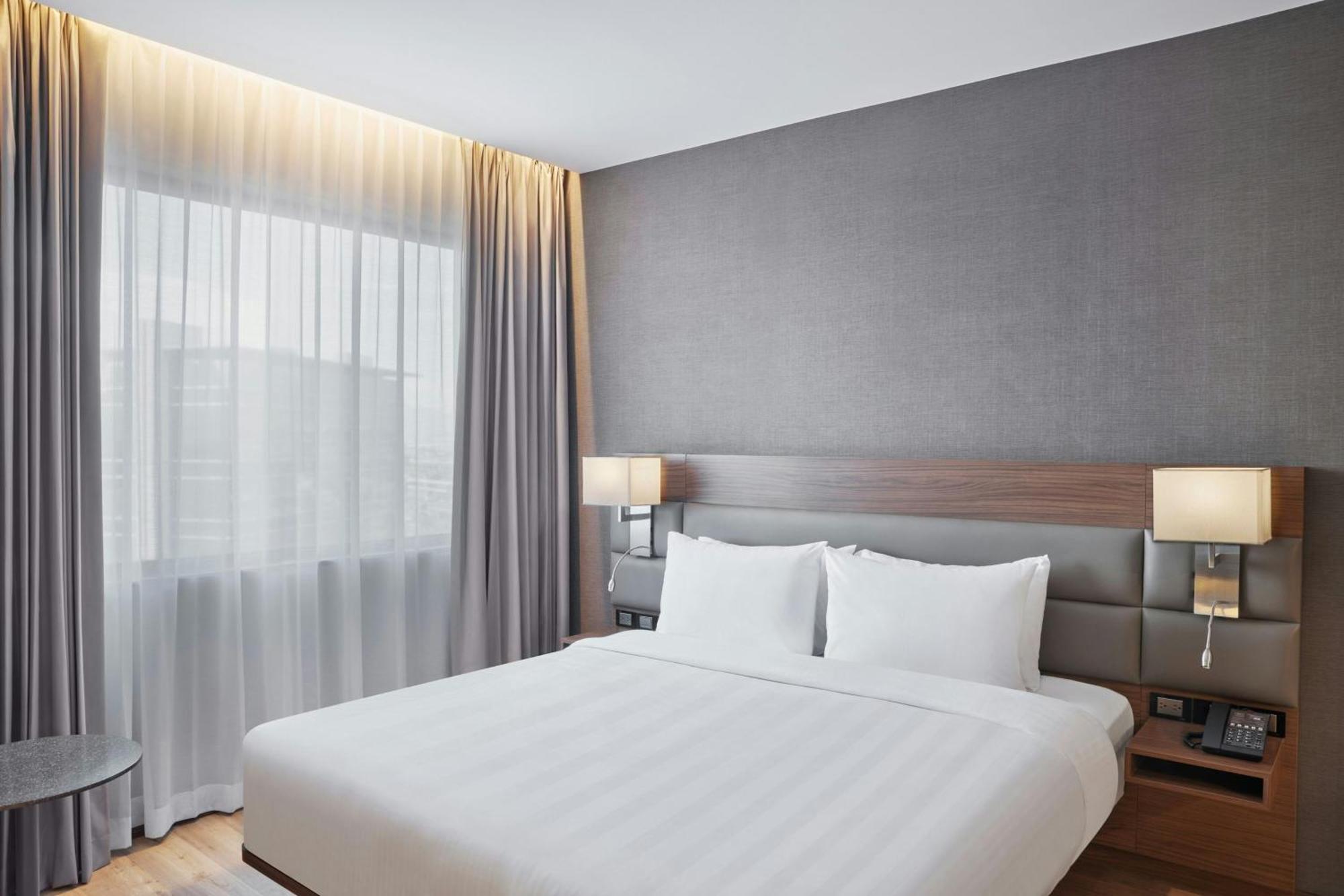 Ac Hotel By Marriott Сальтильо Экстерьер фото
